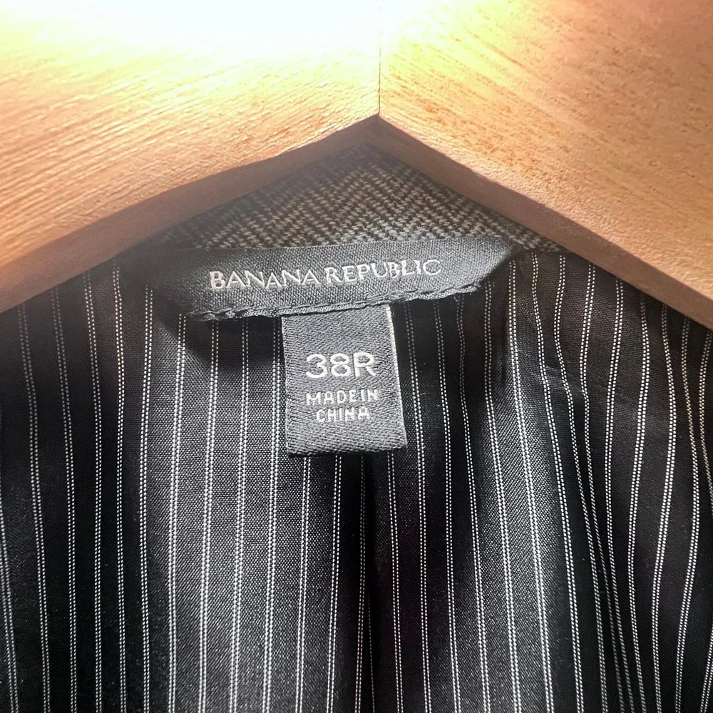 Banana Republic Mens 38R Slim Fit Grey Herringbone Marzotto Wool Blazer 376857